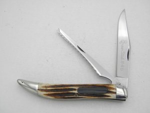 Queen Cutlery Co. #46 Fish Knife in Brown Winterbottom Bone: 5 ” closed; circa 1961