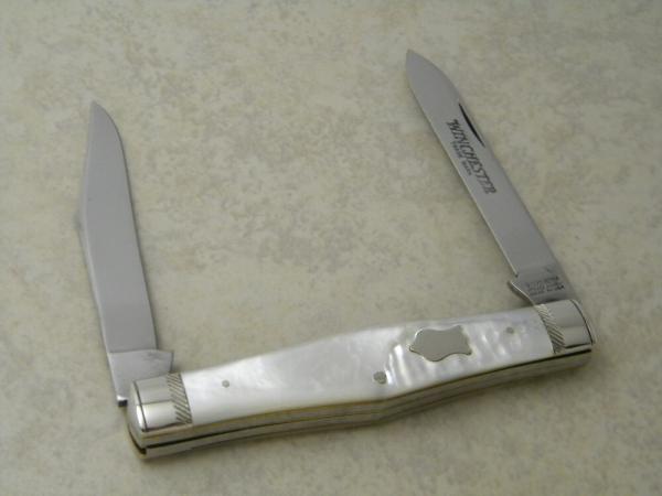 Winchester Trademark USA 1992 Pearl 2967P Swell Center Moose Knife 