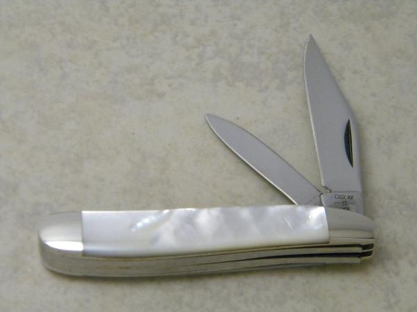 Case XX SS USA 8220 Pearl Peanut Knife 1982 Case XX SS USA 8220 Pearl Peanut Knife 1982