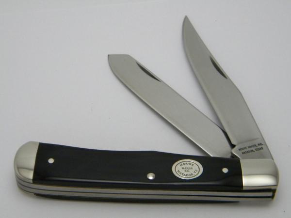 Moore Maker, Inc. Matador, TX USA (Queen Cutlery) 2202 2004 Horn Trapper Knife