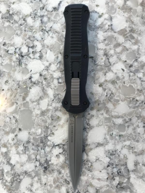 Benchmade Infidel Model 3300 OTF - Satin Blade - NIB Benchmade Infidel Model 3300 OTF - Satin Blade - NIB