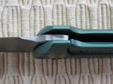 WE KNIVE CO. - STRAIGHT UP IN GREEN - NIB - TACTICAL / DEFENSIVE WE KNIVE CO. - STRAIGHT UP IN GREEN - NIB - TACTICAL / DEFENSIVE