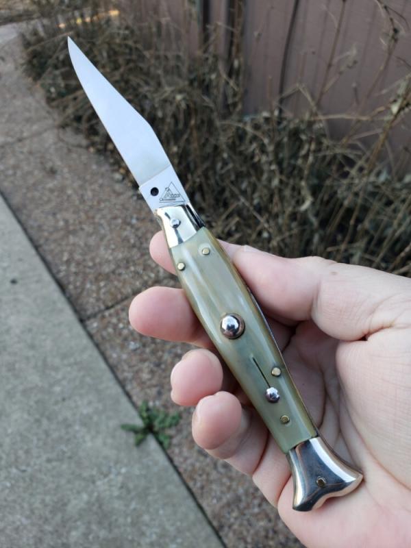 Funky AKC Fishtail Piclock