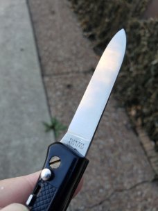 Vintage French Florinox slipjoint auto. Vintage French Florinox slipjoint auto.