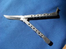 Vintage Japan 1980's Sliver Dragon stainless drop point balisong butterfly knife. Made in Japan!!! Vintage Japan 1980's Sliver Dragon stainless drop point balisong butterfly knife. Made in Japan!!!