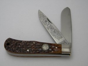 Camillus USA Bone 1988 NKCA  Jumbo Trapper Knife