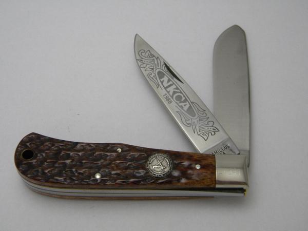 Camillus USA Bone 1988 NKCA  Jumbo Trapper Knife