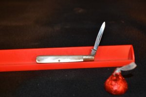 Thomaston Kinife Co. Rare quill pen