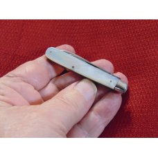 EXCELLENT CONDITION VINTAGE NEW YORK KNIFE CO. WALDEN GENUINE PEARL SMALL JACK KNIFE c1856-1931 EXCELLENT CONDITION VINTAGE NEW YORK KNIFE CO. WALDEN GENUINE PEARL SMALL JACK KNIFE c1856-1931