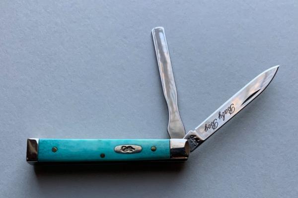 CASE “It’s a Boy” Baby Doctor’s Knife Caribbean Blue - Shepherd Hill’s Exclusive CASE “It’s a Boy” Baby Doctor’s Knife Caribbean Blue - Shepherd Hill’s Exclusive