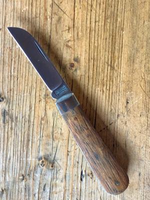 A Wright & Son Sheffield England Barlow Pocket Knife Rosewood Scales & Wharncliffe Blade