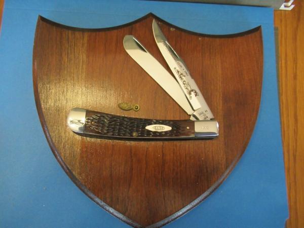 Case XX 1982 Case Collectors 2nd Year Knife Bone Stag Trapper Pattern # 6251 SP SS Case XX 1982 Case Collectors 2nd Year Knife Bone Stag Trapper Pattern # 6251 SP SS