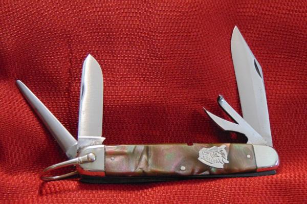 EXCELLENT VINTAGE UTICA CUTLERY UTICA N.Y. BIG BUFFALO HEAD CAMP KNIFE PRE-1937 EXCELLENT VINTAGE UTICA CUTLERY UTICA N.Y. BIG BUFFALO HEAD CAMP KNIFE PRE-1937