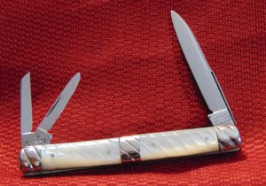 VINTAGE RODGERS CUTLERS TO HIS MAJESTY WHITTLER GENUINE CARVED PEARL HANDLES 1875/1900