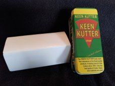 KEEN KUTTER IVORY CANOE, NEW WITH METAL TIN BOX KEEN KUTTER IVORY CANOE, NEW WITH METAL TIN BOX
