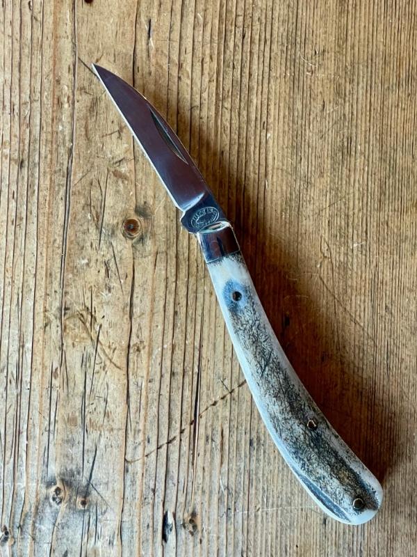 A Wright & Son "Ettrick" Carving Knife with Stag Scales and Curved Wharncliffe Blade & Filed Spring