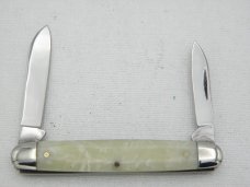 Queen Cutlery Co. #55 Sleeveboard Pen in Imitation Onyx: 3 1/4” closed; 1971 Queen Cutlery Co. #55 Sleeveboard Pen in Imitation Onyx: 3 1/4” closed; 1971