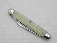 Queen Cutlery Co. #55 Sleeveboard Pen in Imitation Onyx: 3 1/4” closed; 1971 Queen Cutlery Co. #55 Sleeveboard Pen in Imitation Onyx: 3 1/4” closed; 1971