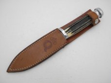 Queen Cutlery #89 Hunting Knife: 7 3/4” overall with a 4” blade, early 1950s Queen Cutlery #89 Hunting Knife: 7 3/4” overall with a 4” blade, early 1950s