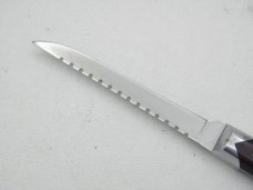 Queen Cutlery #76 Hunting and Fishing Knife: 8 5/8” overall with a 4 1/4” blade, 1970s Queen Cutlery #76 Hunting and Fishing Knife: 8 5/8” overall with a 4 1/4” blade, 1970s