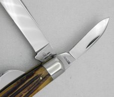 Queen Cutlery Co. #32 Congress in Winterbottom Bone: 4” closed; early 1950s, Rare Queen STAINLESS Queen Cutlery Co. #32 Congress in Winterbottom Bone: 4” closed; early 1950s, Rare Queen STAINLESS