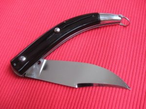 Vintage Italian CATALANA Button Open/Close Switchblade Knife.