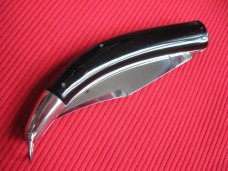 Vintage Italian CATALANA Button Open/Close Switchblade Knife. Vintage Italian CATALANA Button Open/Close Switchblade Knife.