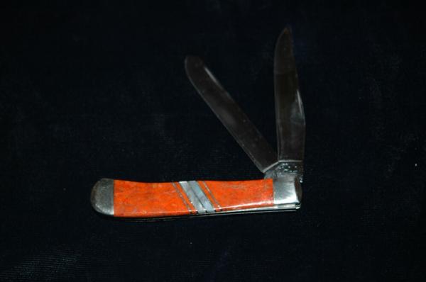 Case Exotic 2 Blade Trapper - Orange Coral and Mother of Pearl Case Exotic 2 Blade Trapper - Orange Coral and Mother of Pearl