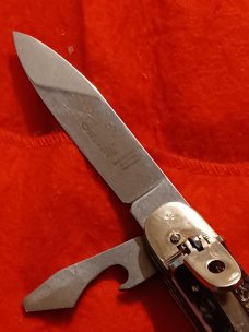 Hubertus Campers Knife with Corkscrew. Hubertus Campers Knife with Corkscrew.