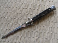 CLASSIC ITALIAN SWITCHBLADE - WAVY BLADE - NEW 