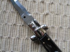 CLASSIC ITALIAN SWITCHBLADE - WAVY BLADE - NEW 