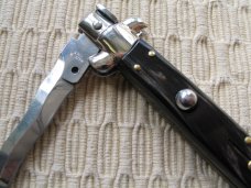 CLASSIC ITALIAN SWITCHBLADE - WAVY BLADE - NEW 
