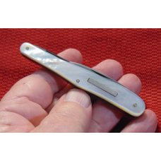 VINTAGE PARKIN & MARSHALL SHIEFFIELD WARNCLIFFE KNIFE PEARL PRE-1890 VINTAGE PARKIN & MARSHALL SHIEFFIELD WARNCLIFFE KNIFE PEARL PRE-1890