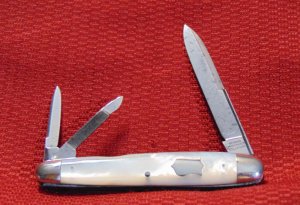  VINTAGE GEORGE WOSTENHOLM IXL CUTLERY GENUINE PEARL WHITTLER ETCHED CELBRATED I*XL KNIFE 1850-1890