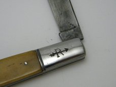 Vintage Russell USA Bone Easy Open Daddy Barlow Knife c.1933-1941