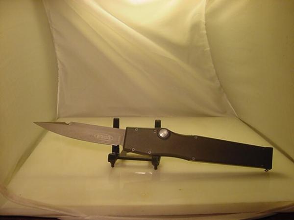 Microztech CFO (combat front opener OTF beadblast  3/95 serial number 252 