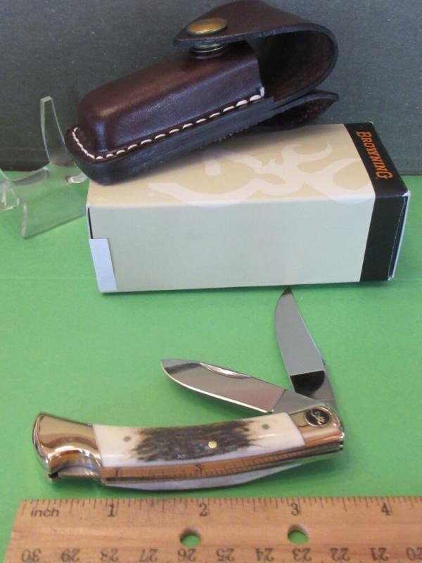 Browning Fish & Bird Stag Lock Back Model # 522 AUS-8A Steel