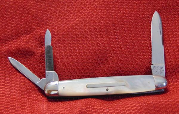 EXCELLENT USED VINTAGE DIAMOND " R " J. RUSSELL & CO. G.R.W. WHITTLER GENUINE PEARL 1884-1941 EXCELLENT USED VINTAGE DIAMOND " R " J. RUSSELL & CO. G.R.W. WHITTLER GENUINE PEARL 1884-1941