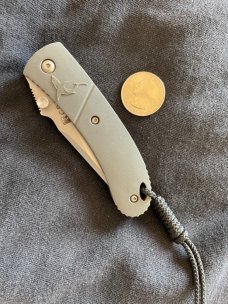 CRKT Lightfoot Urban Shark Liner Lock Knife Gray CRKT Lightfoot Urban Shark Liner Lock Knife Gray