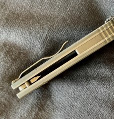 CRKT Lightfoot Urban Shark Liner Lock Knife Gray CRKT Lightfoot Urban Shark Liner Lock Knife Gray