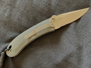 CRKT Lightfoot Urban Shark Liner Lock Knife Gray
