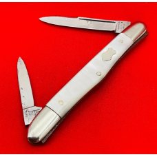 Vintage MANHATTAN CUTLERY CO 2 Swell Center Swayback Pen Pocket Knife 1868-1906 Salesman’s Sample NM Vintage MANHATTAN CUTLERY CO 2 Swell Center Swayback Pen Pocket Knife 1868-1906 Salesman’s Sample NM