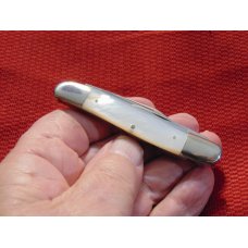 MINT VINTAGE CATTARAUGUS CUTLERY CO. GENUINE PEARL SERPENTINE JACK SAMPLE KNIFE c1886/1963 MINT VINTAGE CATTARAUGUS CUTLERY CO. GENUINE PEARL SERPENTINE JACK SAMPLE KNIFE c1886/1963