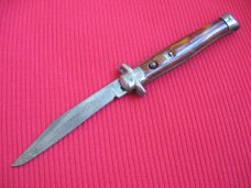 Colonial Shur-Snap Fish Tail Prov. U.S.A. Switchblade Knife Colonial Shur-Snap Fish Tail Prov. U.S.A. Switchblade Knife