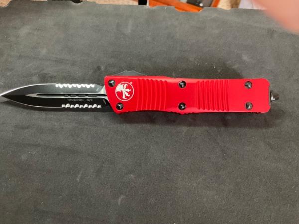 Microtech red troodon