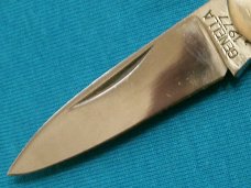 VINTAGE GENELLA 1977 0208 JAPAN JIGGED BONE BAREHEAD LOCKBACK FOLDING POCKET KNIFE KNIVES OLD VINTAGE GENELLA 1977 0208 JAPAN JIGGED BONE BAREHEAD LOCKBACK FOLDING POCKET KNIFE KNIVES OLD