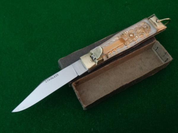 Original WHITE handle MEXICO Bullfighter lever lock auto mint in the original box Original WHITE handle MEXICO Bullfighter lever lock auto mint in the original box