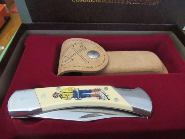Schrade The Gold Rush Commemorative Scrimshaw Folding Lock Back 