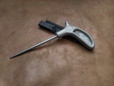 Pistol grip icepick
