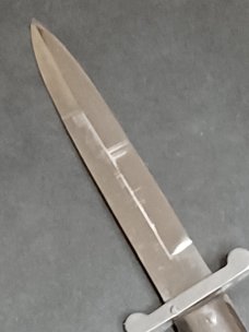 8 3/4" Rizzuto Estileto Milano 8 3/4" Rizzuto Estileto Milano